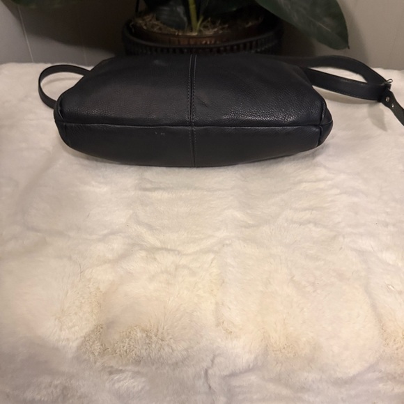 Coach Madison Leather Phoebe Shoulder Bag Black EUC - Picture 3 of 5